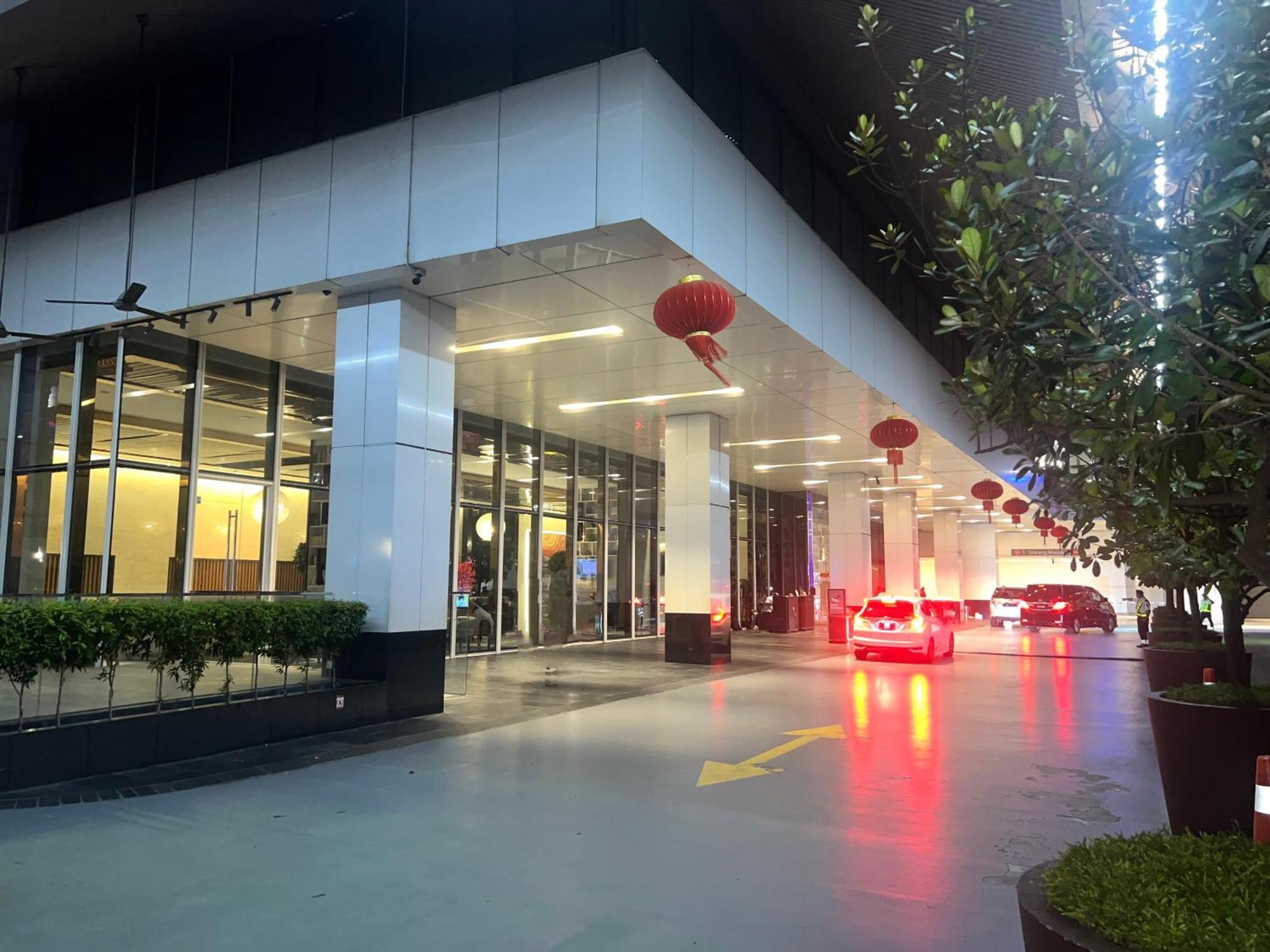 Hotel Platinum By Sleepy Owl 4*